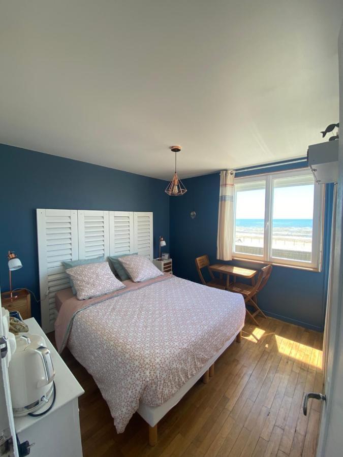 Chambre D'Hotes "Lumiere Du Cap" Vue Mer 巴讷维尔-卡特里特 外观 照片