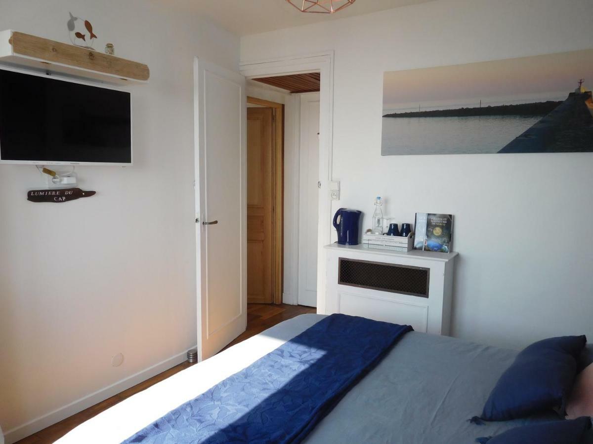 Chambre D'Hotes "Lumiere Du Cap" Vue Mer 巴讷维尔-卡特里特 外观 照片